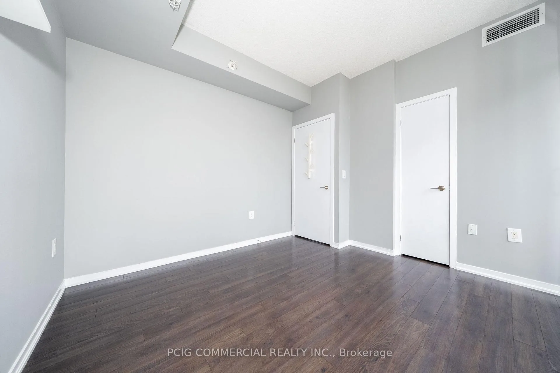 Photo 21 of Unit 803W, 36 Lisgar Street, Toronto, Little Portugal — HOMEH