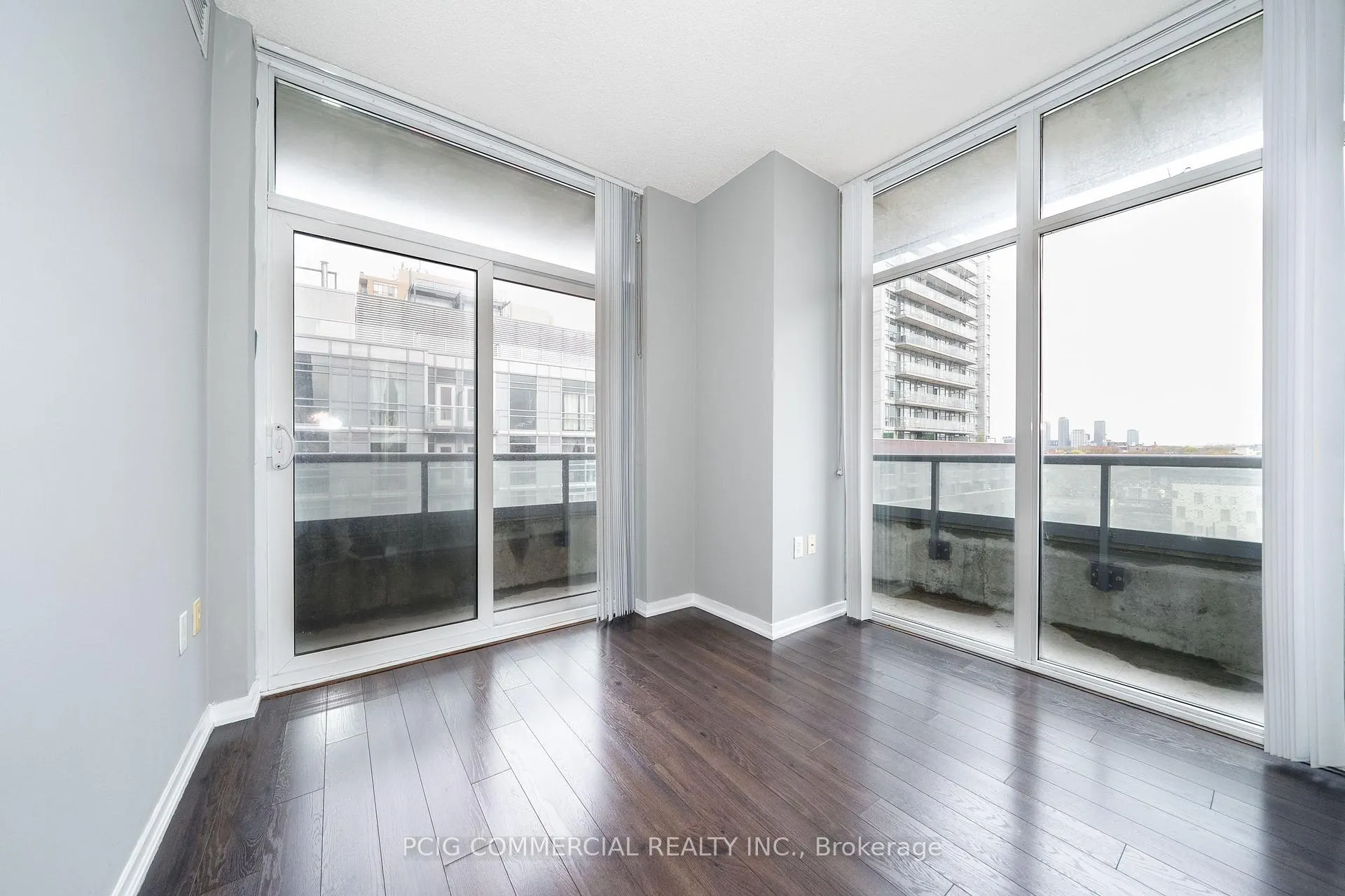 Photo 22 of Unit 803W, 36 Lisgar Street, Toronto, Little Portugal — HOMEH
