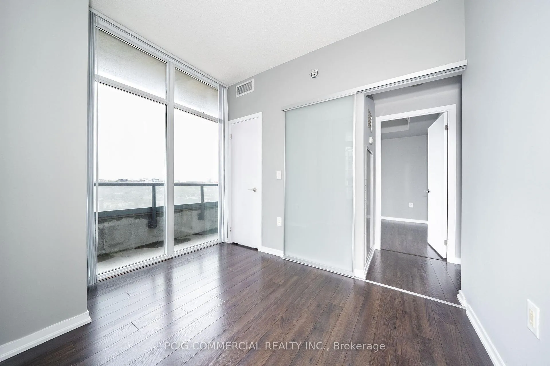 Photo 23 of Unit 803W, 36 Lisgar Street, Toronto, Little Portugal — HOMEH