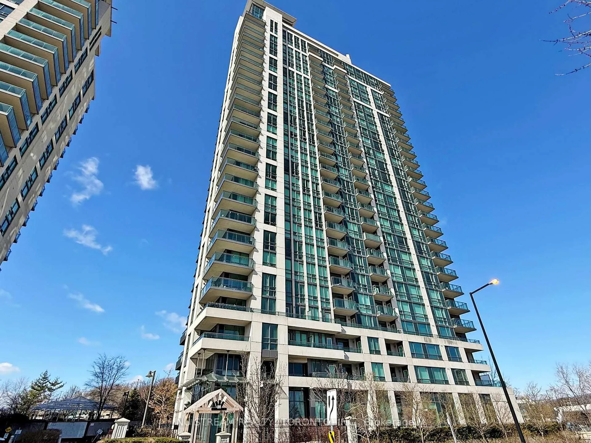 Photo 1 of Unit 703, 88 Grangeway Avenue, Scarborough, Woburn — HOMEH