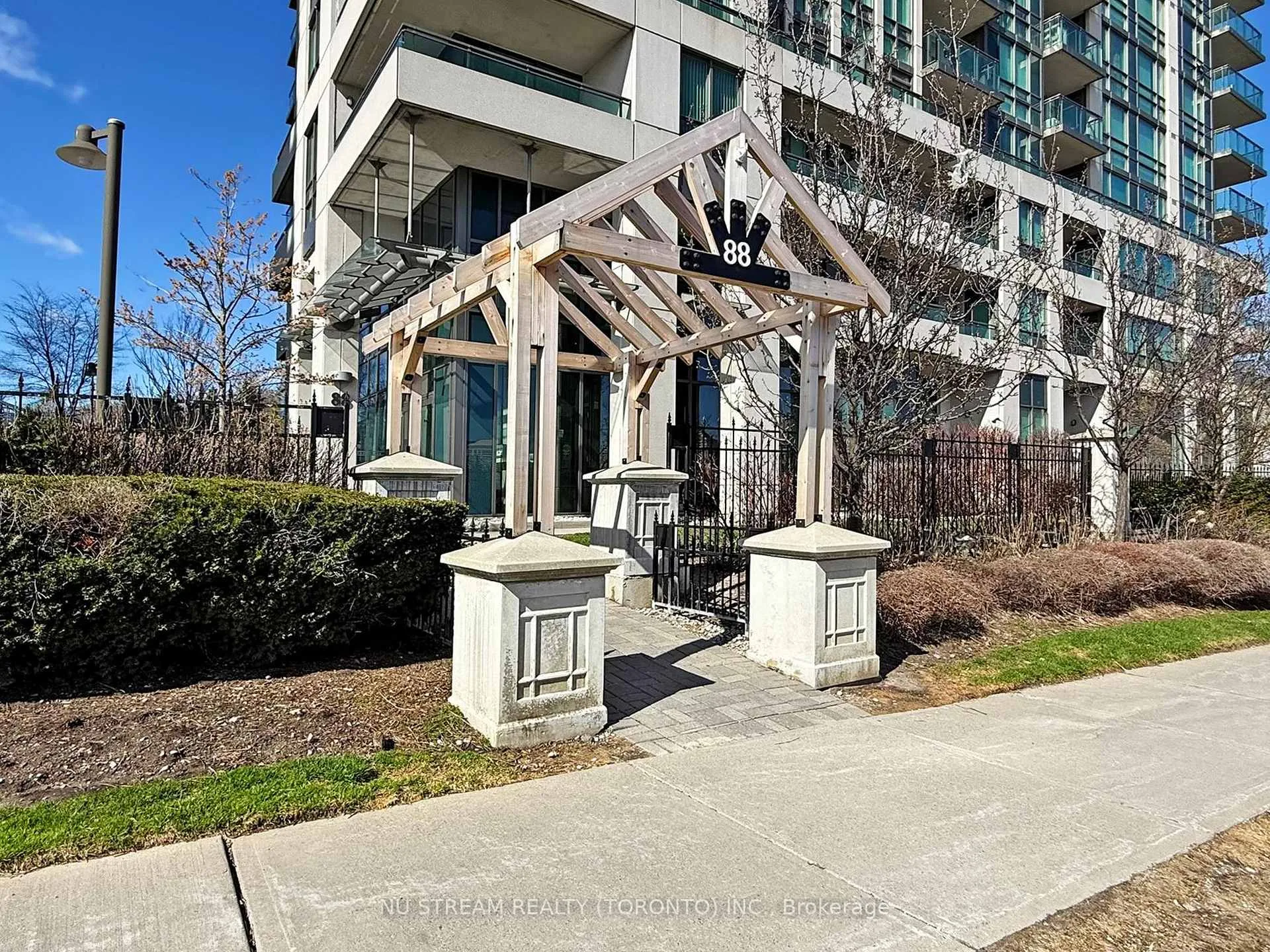 Photo 2 of Unit 703, 88 Grangeway Avenue, Scarborough, Woburn — HOMEH