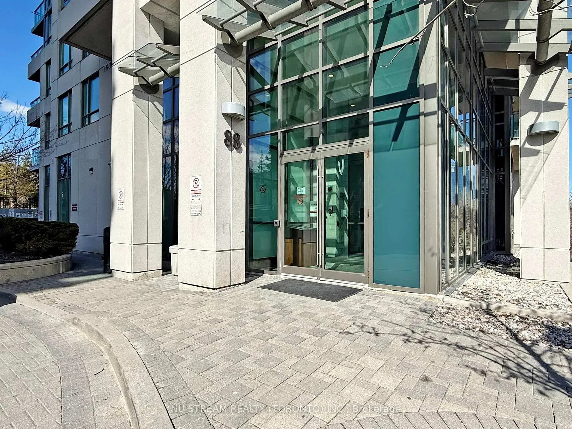 Photo 3 of Unit 703, 88 Grangeway Avenue, Scarborough, Woburn — HOMEH
