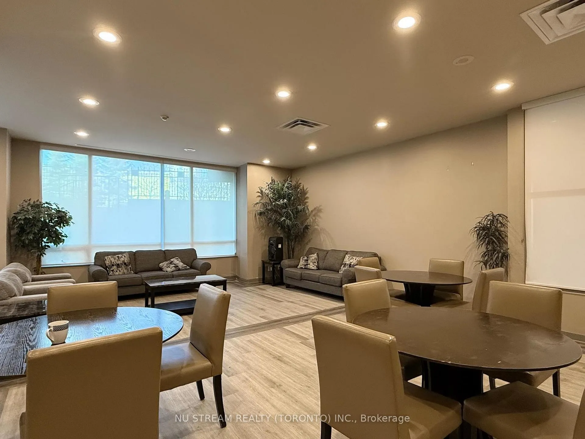 Photo 36 of Unit 703, 88 Grangeway Avenue, Scarborough, Woburn — HOMEH