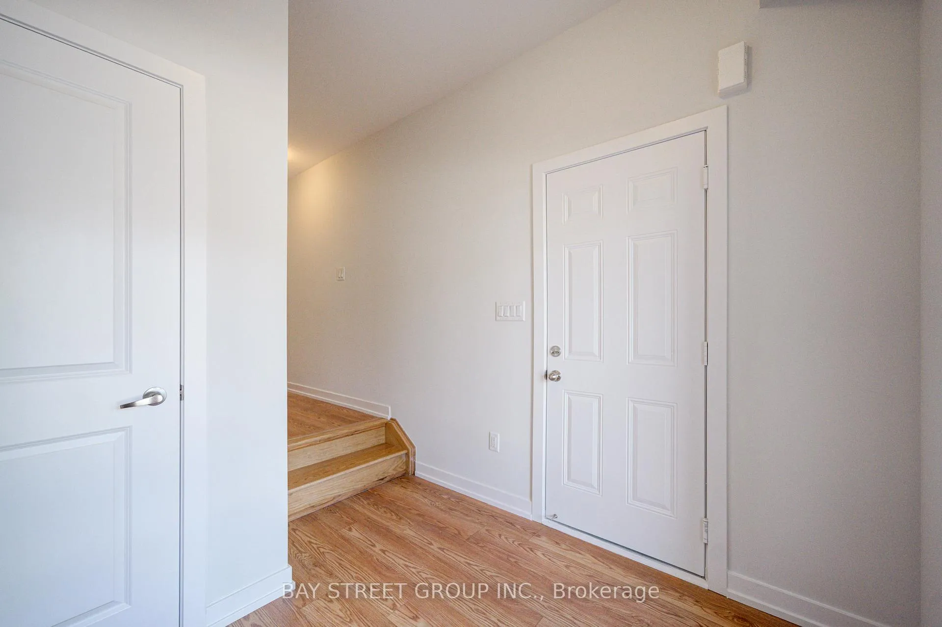 Photo 6 of 36 Danielle Moore Circle, Scarborough, Bendale — HOMEH