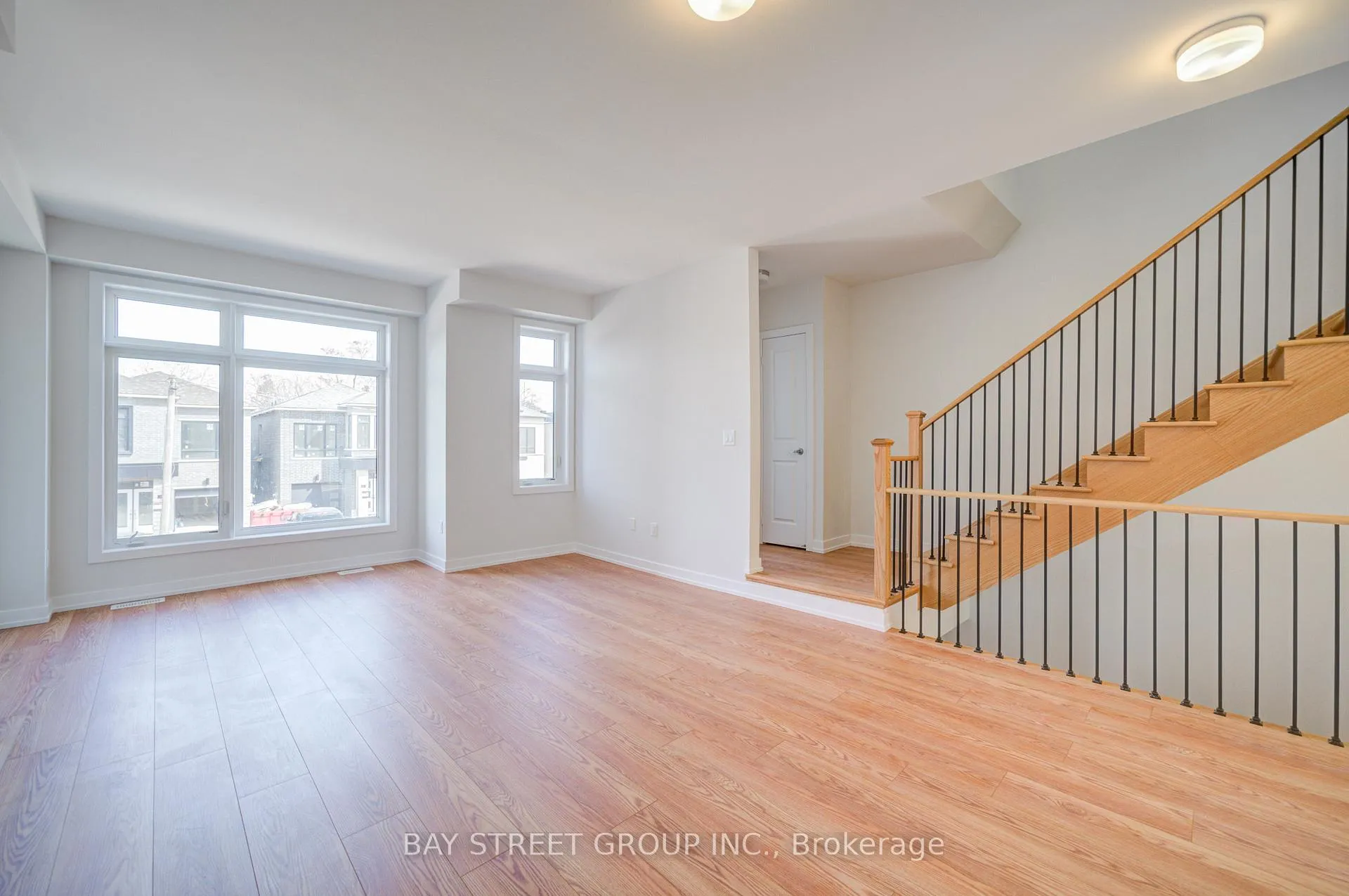 Photo 17 of 36 Danielle Moore Circle, Scarborough, Bendale — HOMEH