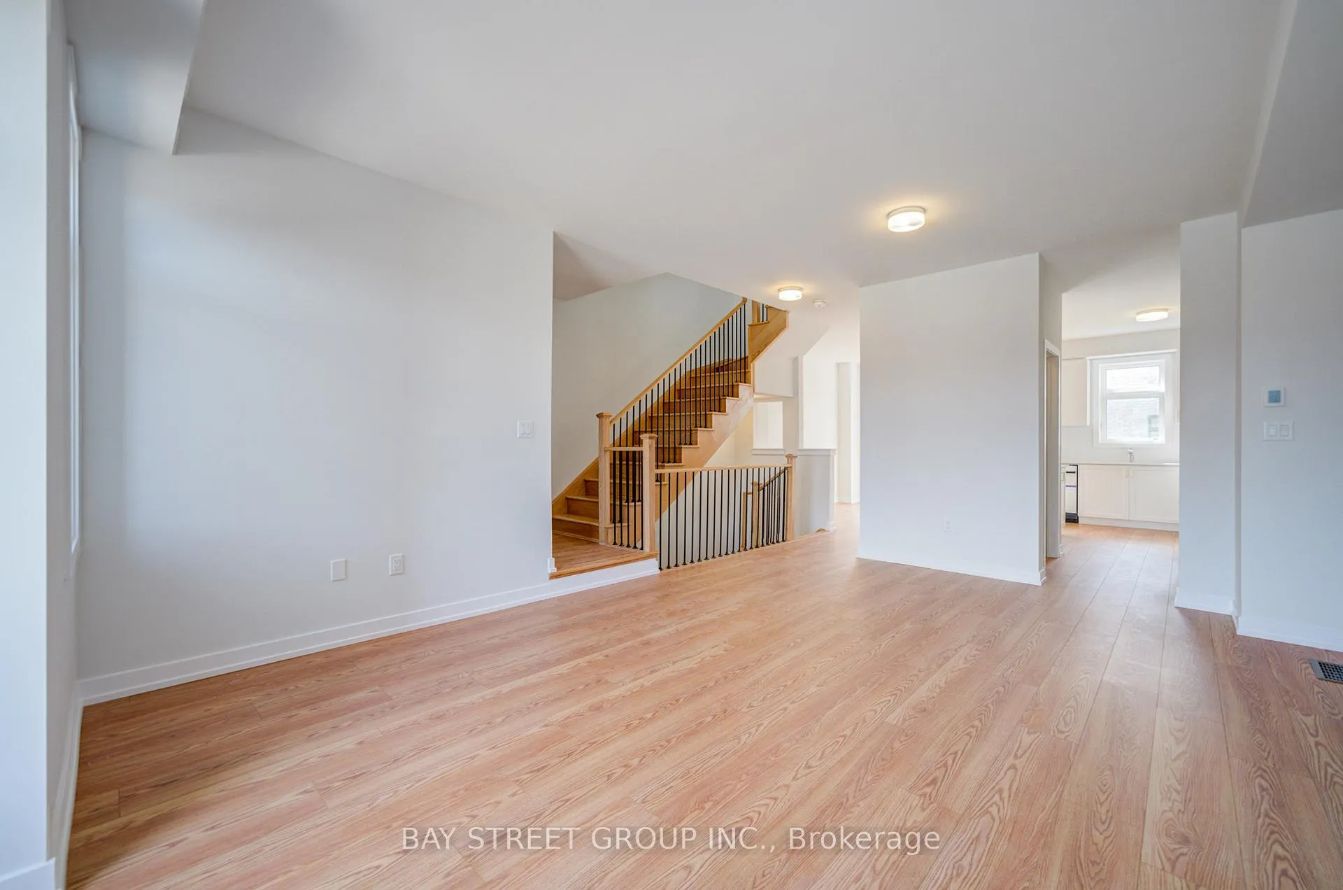 Photo 19 of 36 Danielle Moore Circle, Scarborough, Bendale — HOMEH