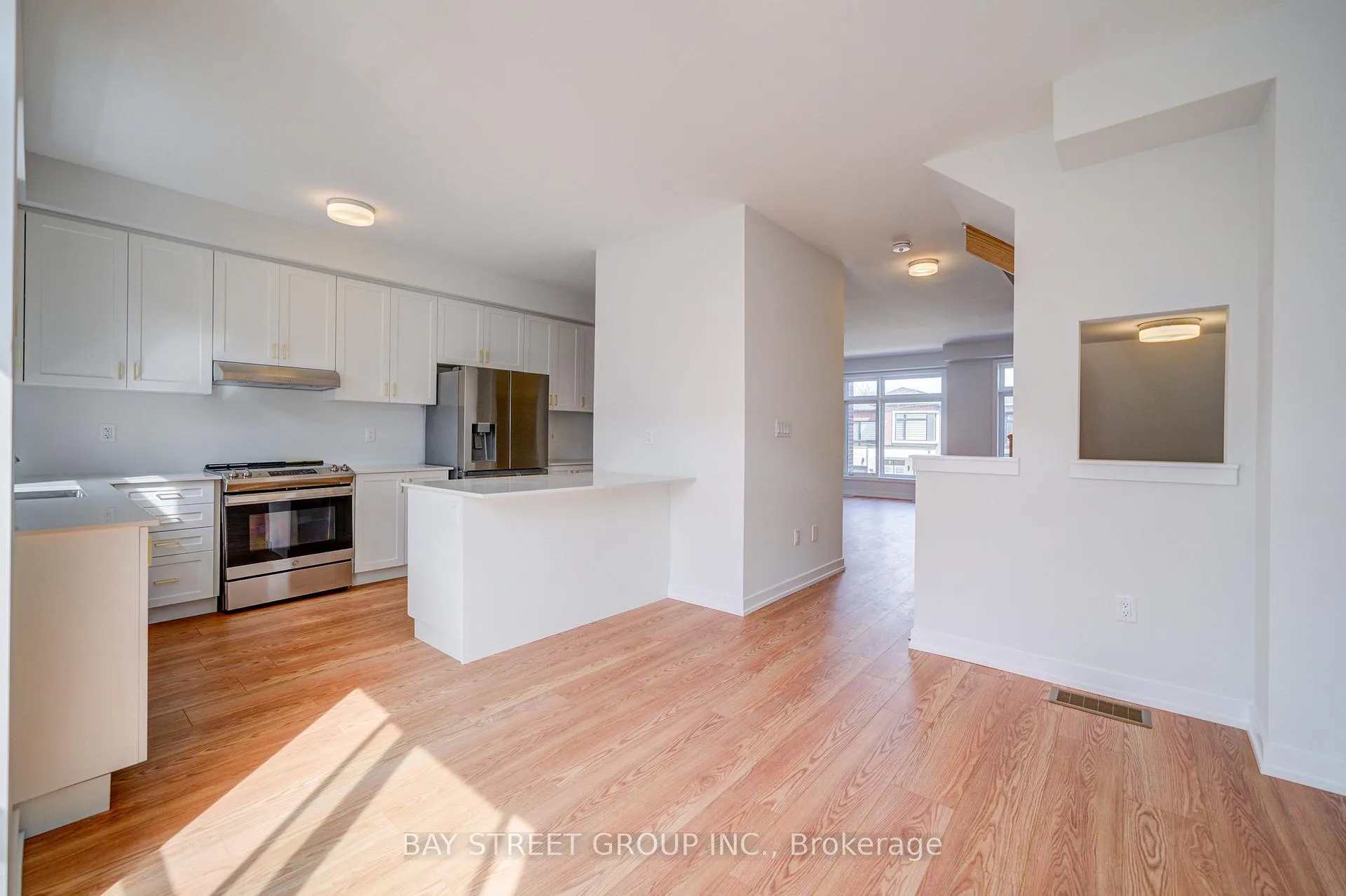 Photo 28 of 36 Danielle Moore Circle, Scarborough, Bendale — HOMEH