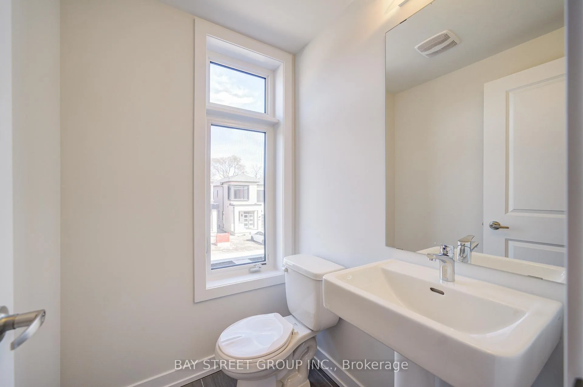 Photo 29 of 36 Danielle Moore Circle, Scarborough, Bendale — HOMEH