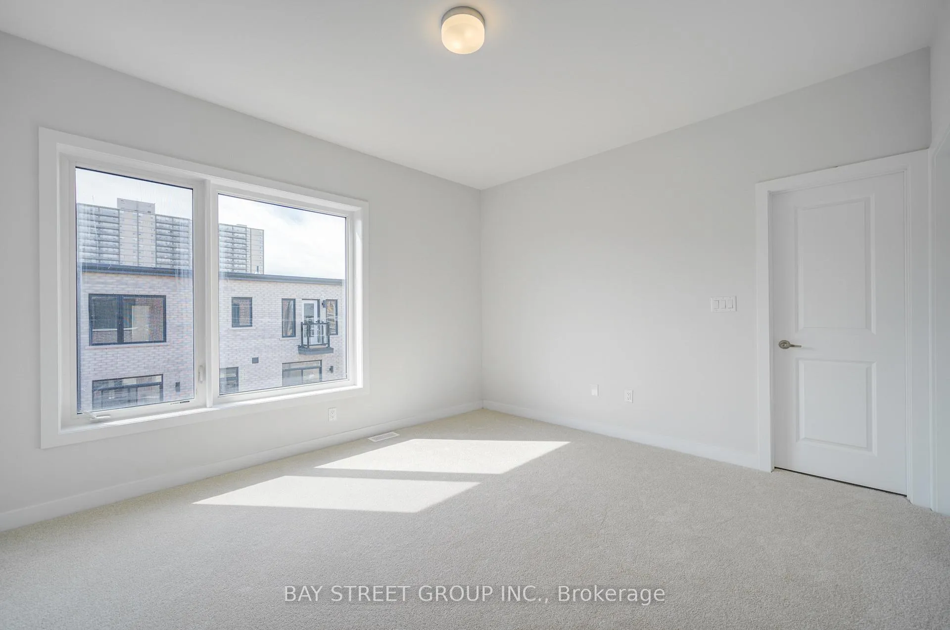 Photo 32 of 36 Danielle Moore Circle, Scarborough, Bendale — HOMEH