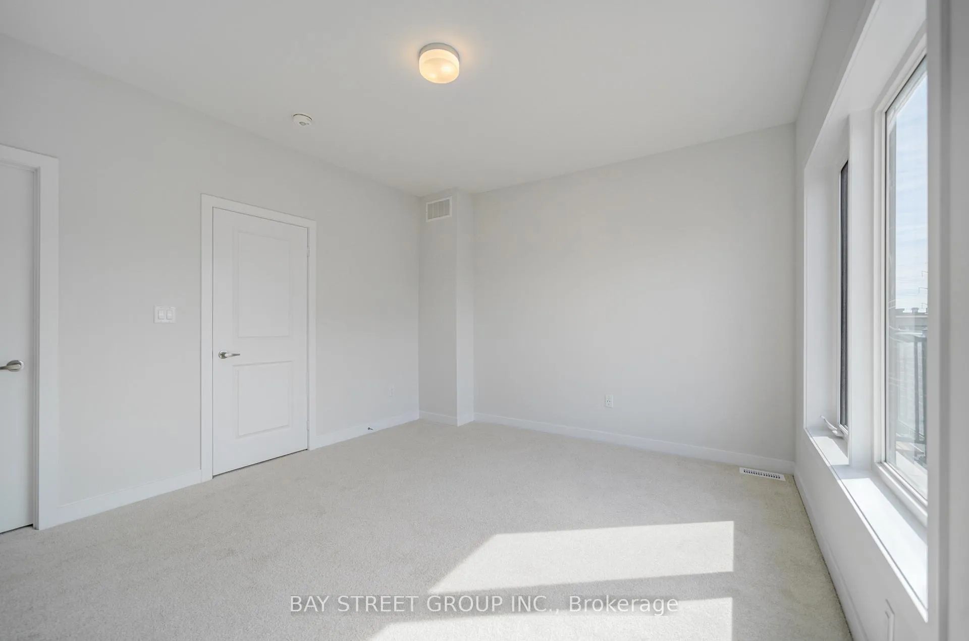 Photo 35 of 36 Danielle Moore Circle, Scarborough, Bendale — HOMEH