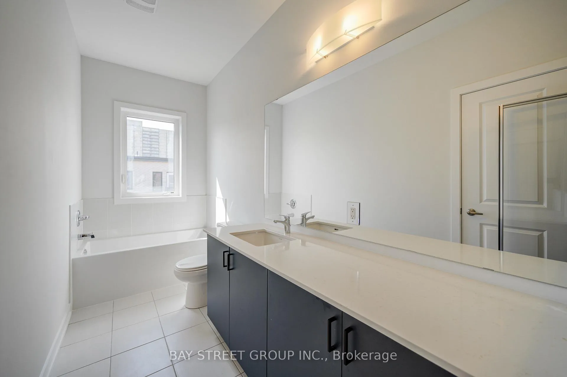 Photo 37 of 36 Danielle Moore Circle, Scarborough, Bendale — HOMEH