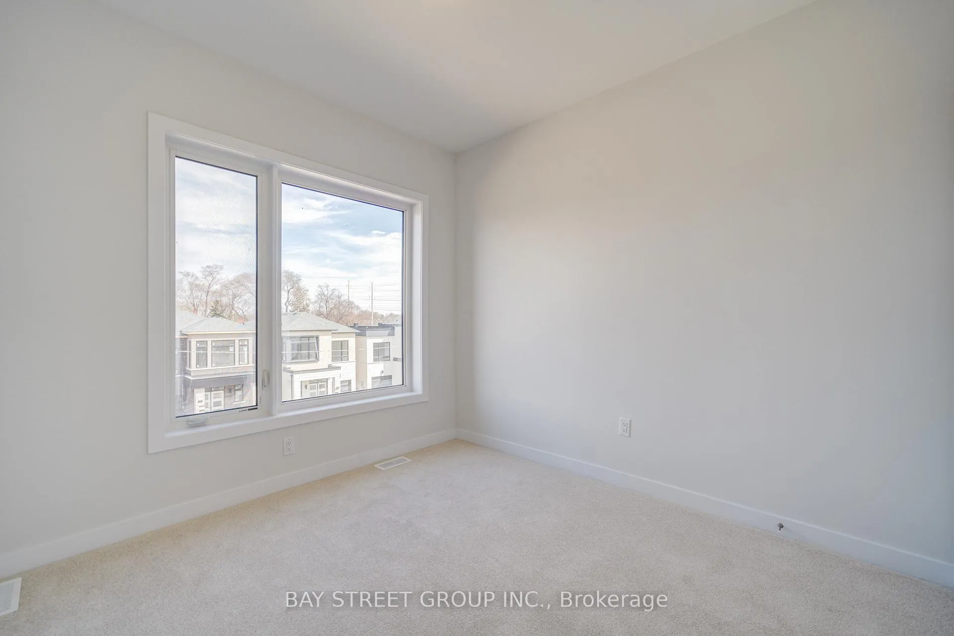 Photo 38 of 36 Danielle Moore Circle, Scarborough, Bendale — HOMEH