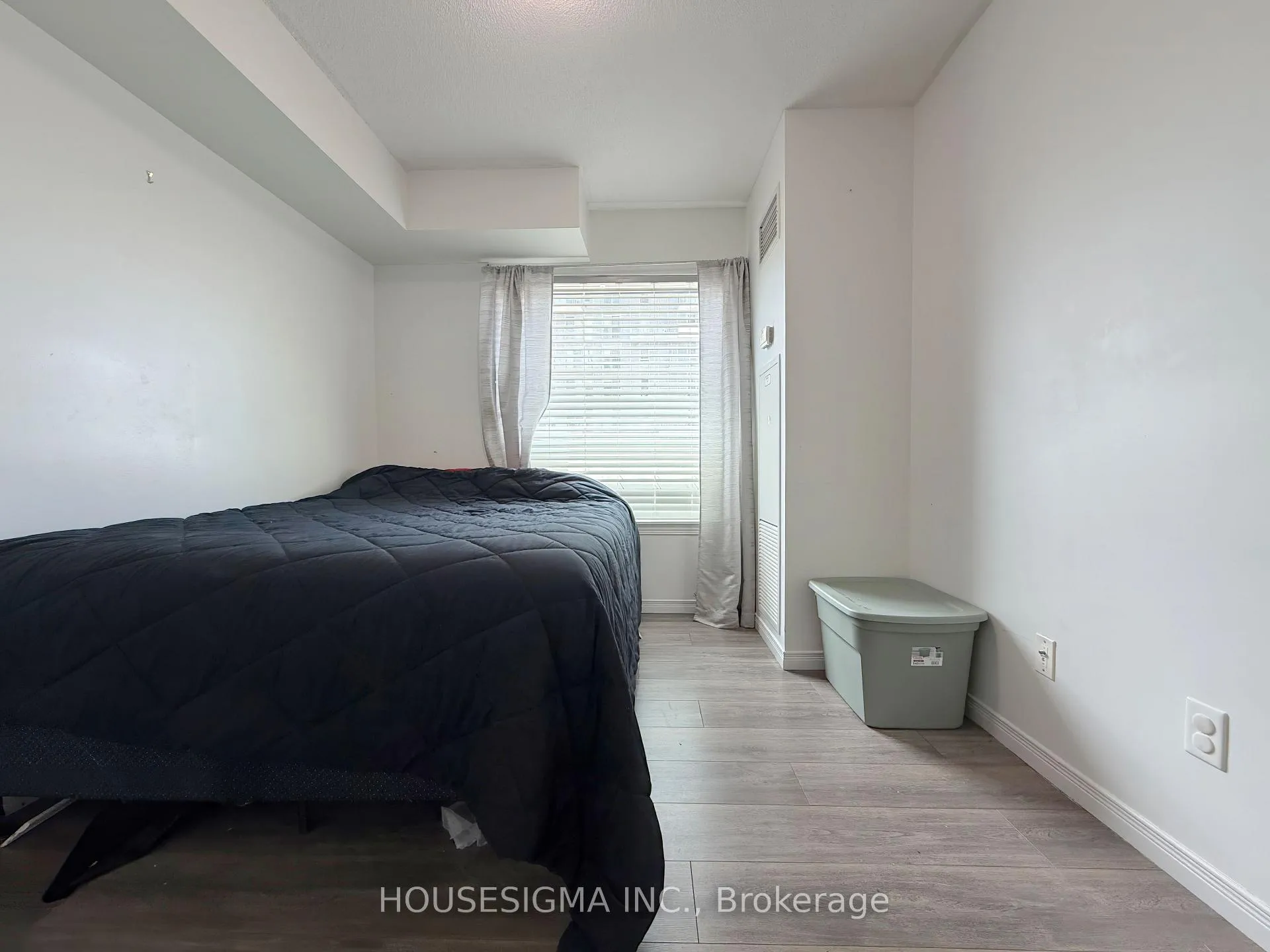 Photo 7 of Unit 509, 215 Queen Street E, Brampton, Queen Street Corridor — HOMEH