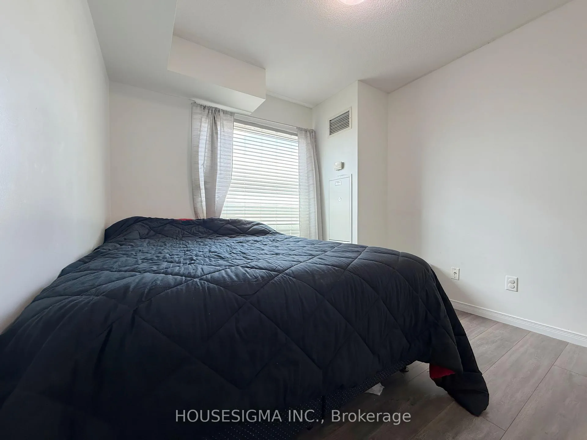 Photo 8 of Unit 509, 215 Queen Street E, Brampton, Queen Street Corridor — HOMEH