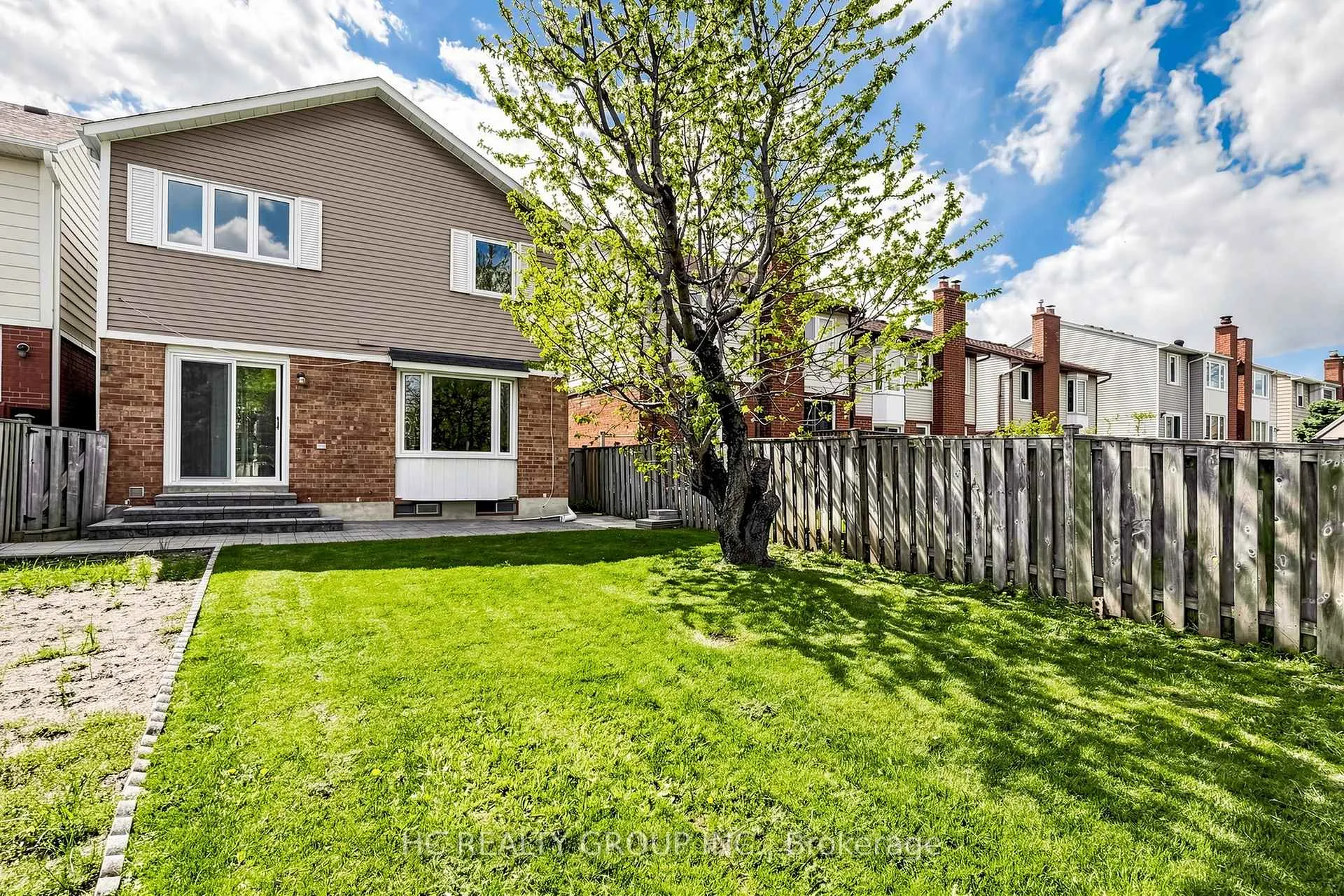 Photo 43 of 39 River Grove Drive, Scarborough, Steeles — HOMEH