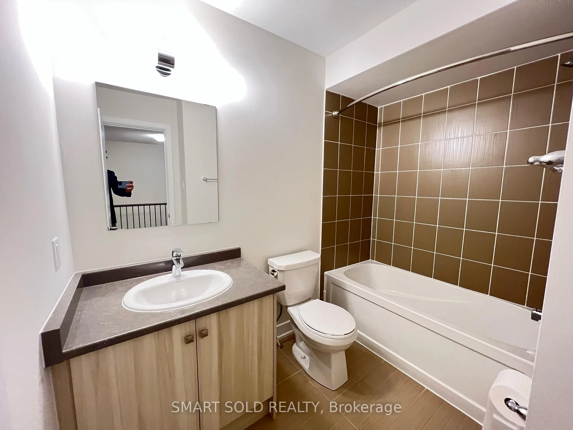 Photo 58 of Unit 84, 80 Donald Fleming Way, Whitby, Pringle Creek — HOMEH