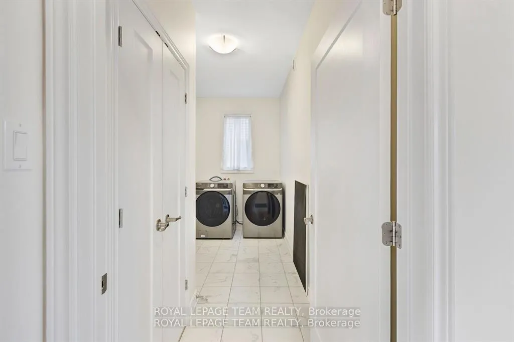 Photo 11 of 24 Seabert Drive, Arnprior — HOMEH