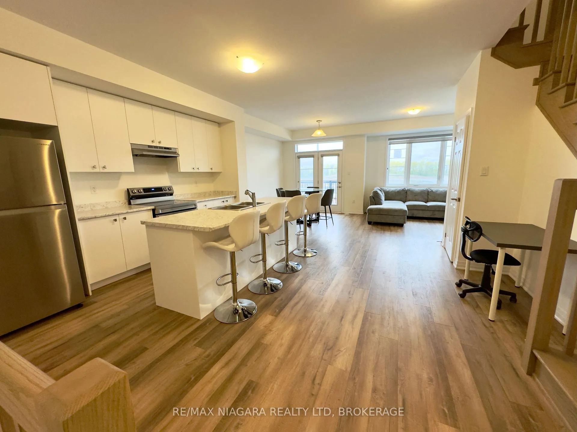 Photo 4 of 55 Gunnel Road, Welland, Dain City — HOMEH
