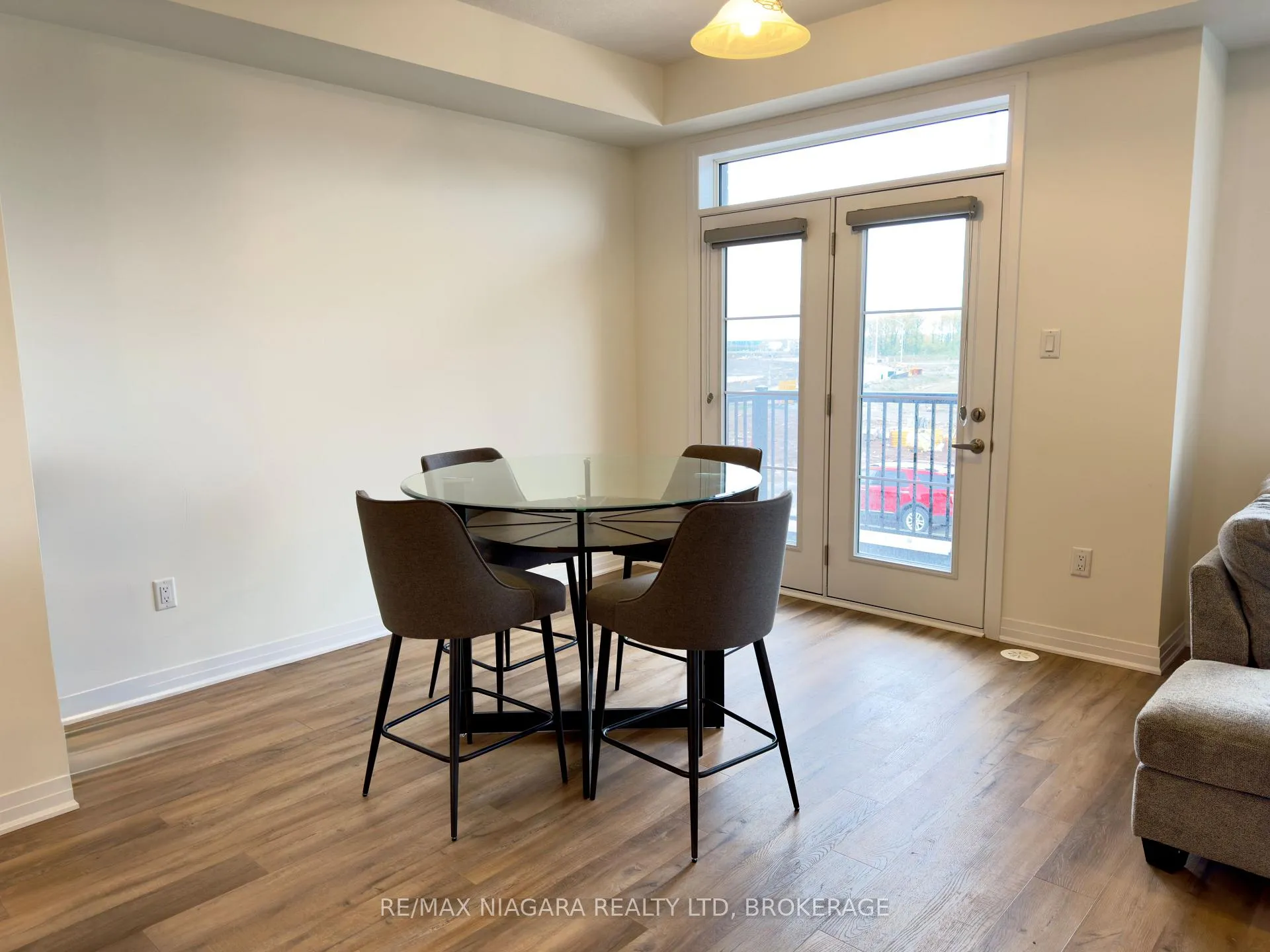 Photo 7 of 55 Gunnel Road, Welland, Dain City — HOMEH
