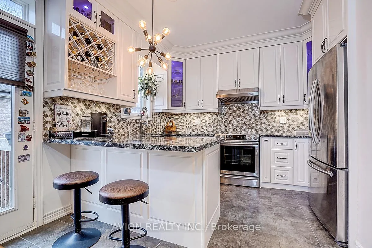 Photo 2 of 24 Fanny Grove Way, Markham, Greensborough — HOMEH