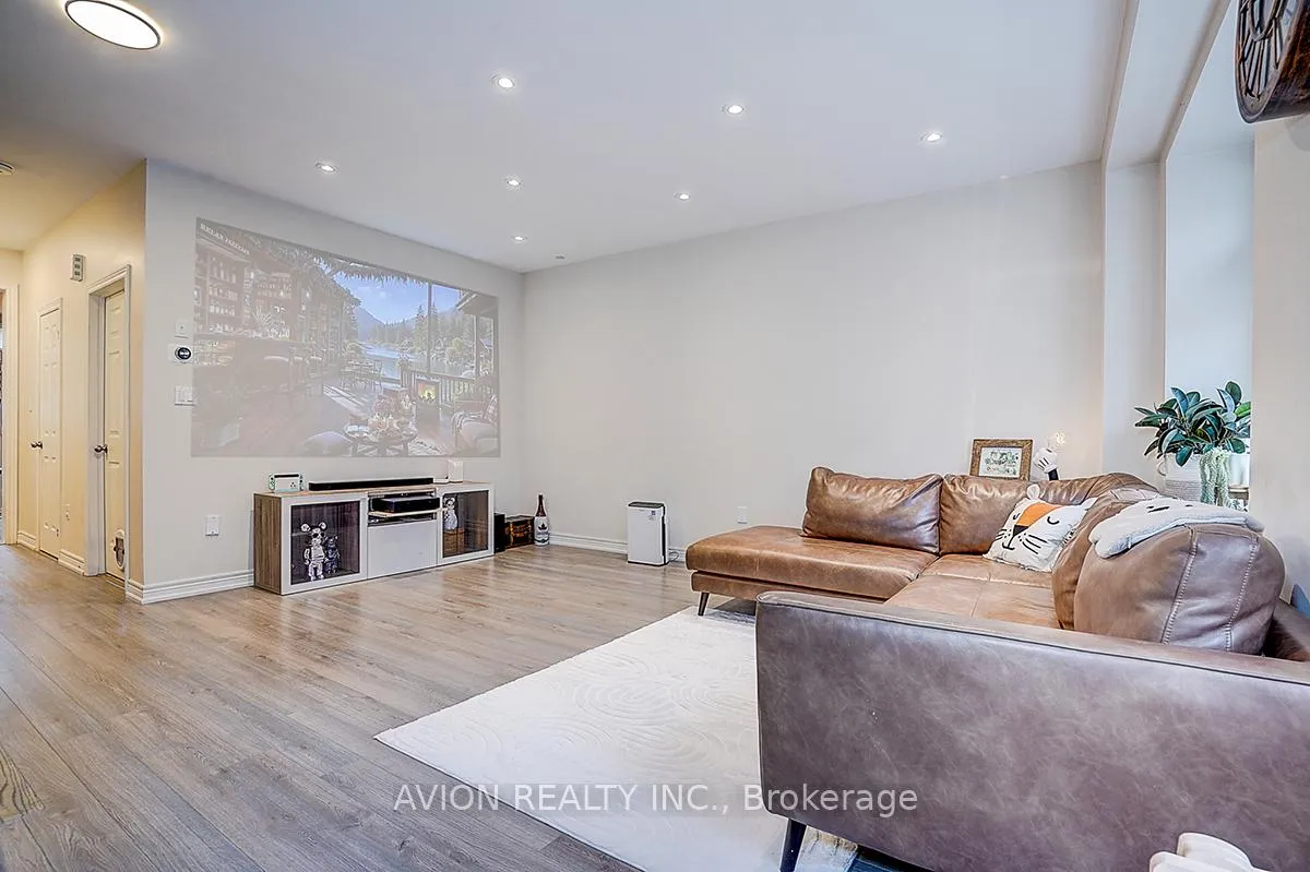Photo 3 of 24 Fanny Grove Way, Markham, Greensborough — HOMEH