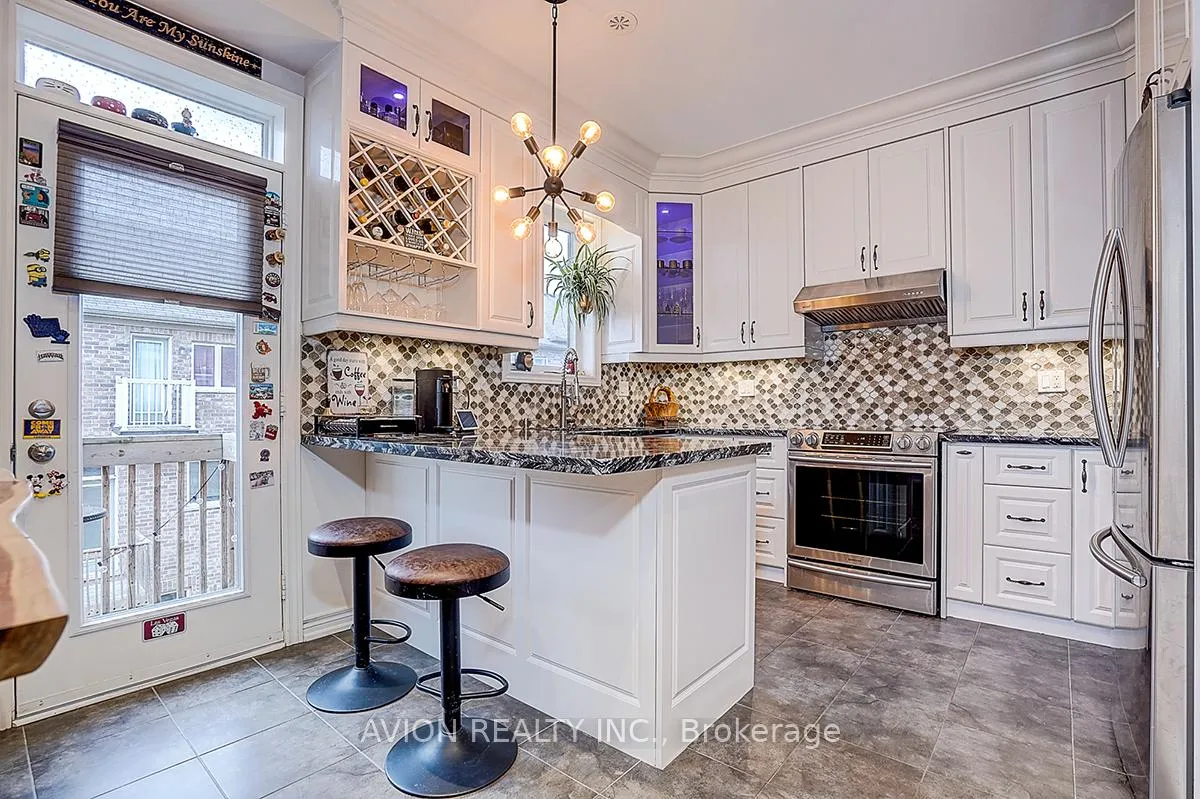 Photo 16 of 24 Fanny Grove Way, Markham, Greensborough — HOMEH