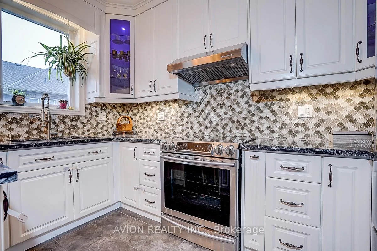 Photo 19 of 24 Fanny Grove Way, Markham, Greensborough — HOMEH