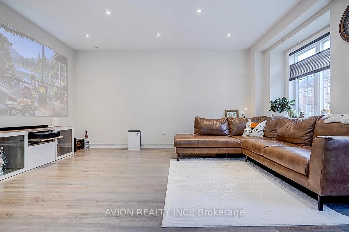 Photo 25 of 24 Fanny Grove Way, Markham, Greensborough — HOMEH