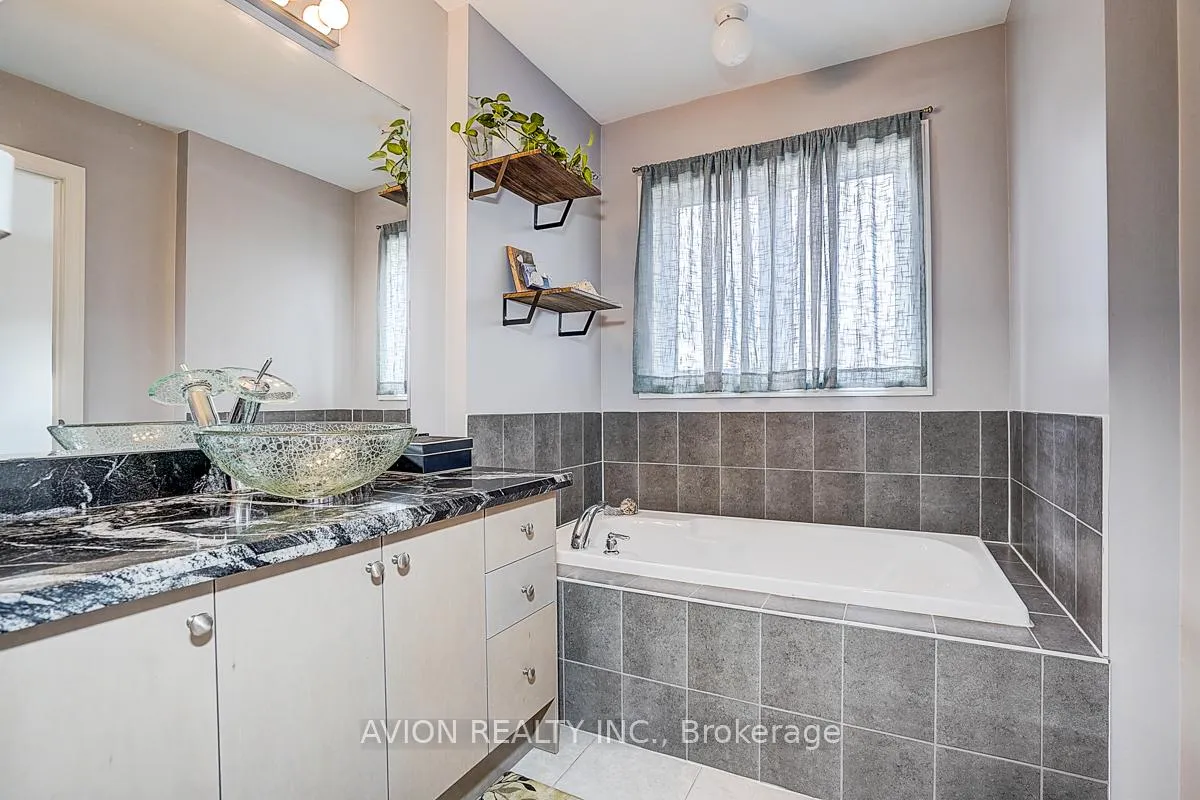 Photo 37 of 24 Fanny Grove Way, Markham, Greensborough — HOMEH