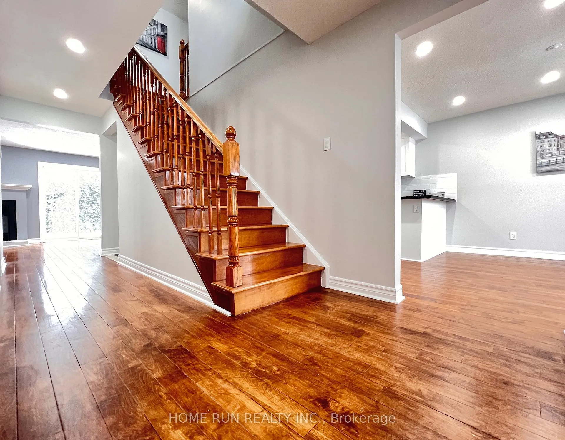 Photo 4 of 184 Pinetrail Crescent, Ottawa, Centrepointe — HOMEH