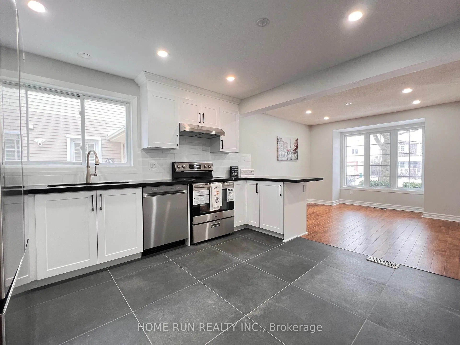 Photo 12 of 184 Pinetrail Crescent, Ottawa, Centrepointe — HOMEH