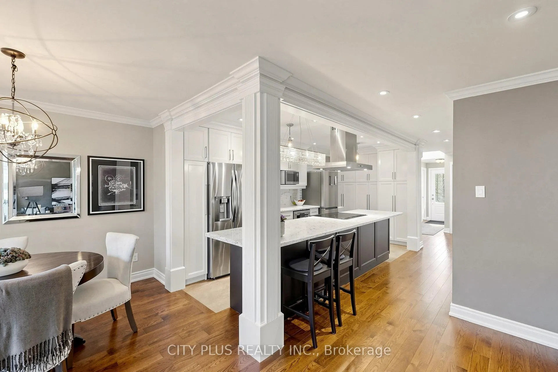 Photo 6 of 110 Glenmanor Way, Vaughan, Crestwood-Springfarm-Yorkhill — HOMEH