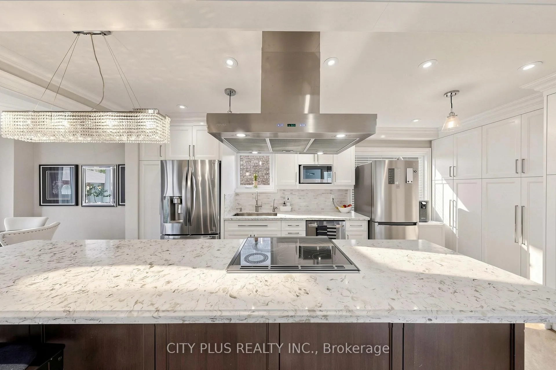 Photo 8 of 110 Glenmanor Way, Vaughan, Crestwood-Springfarm-Yorkhill — HOMEH