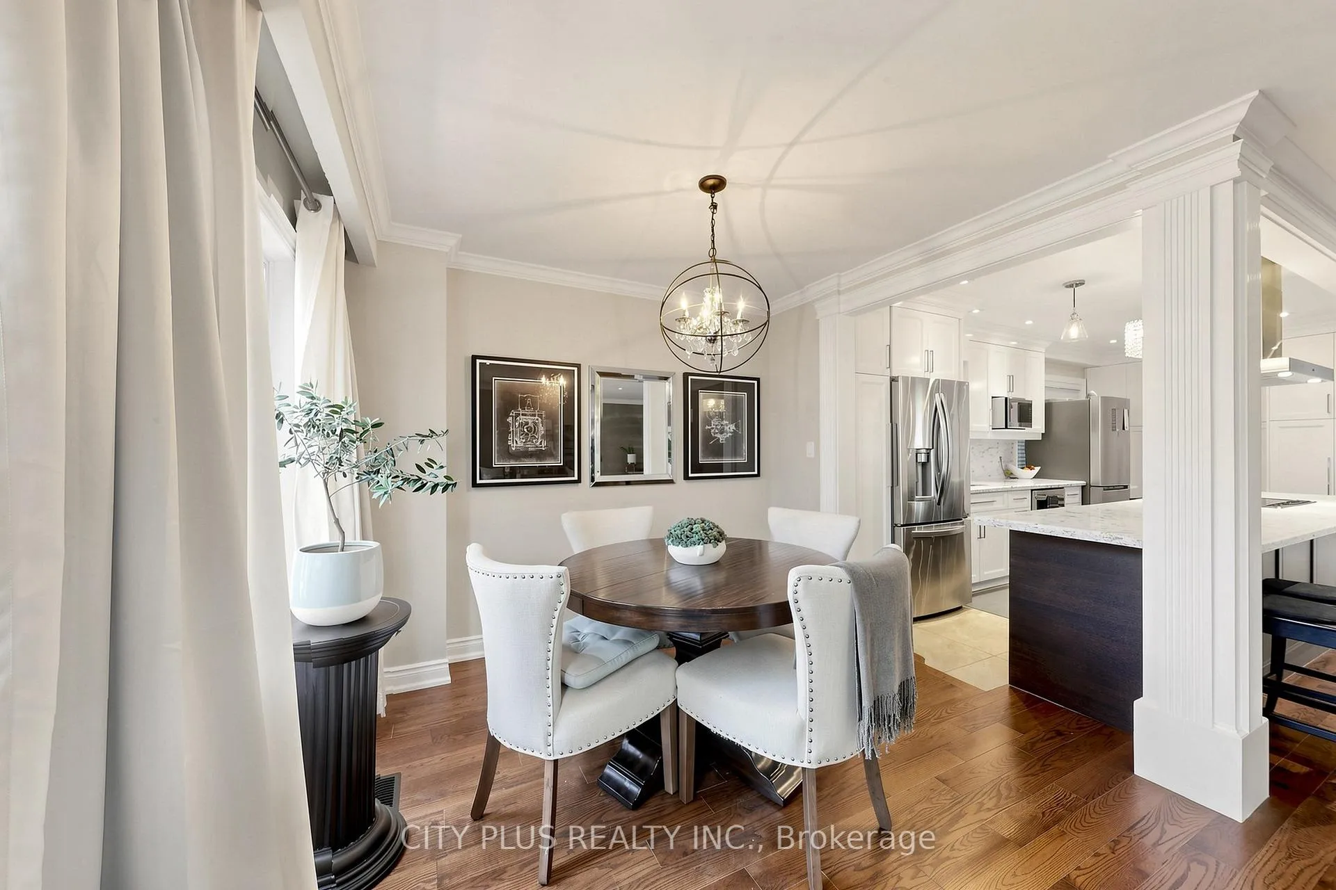 Photo 10 of 110 Glenmanor Way, Vaughan, Crestwood-Springfarm-Yorkhill — HOMEH