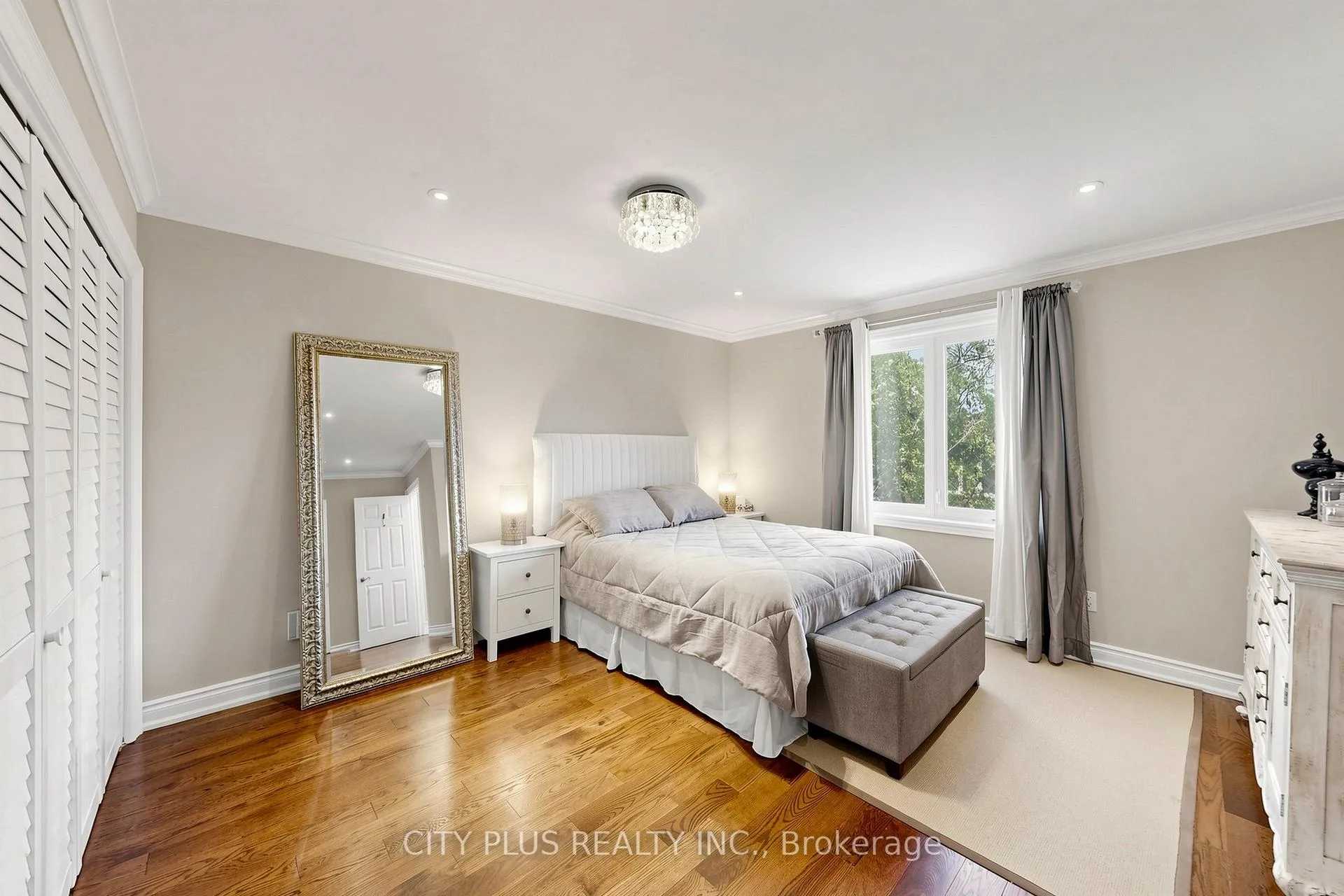 Photo 16 of 110 Glenmanor Way, Vaughan, Crestwood-Springfarm-Yorkhill — HOMEH