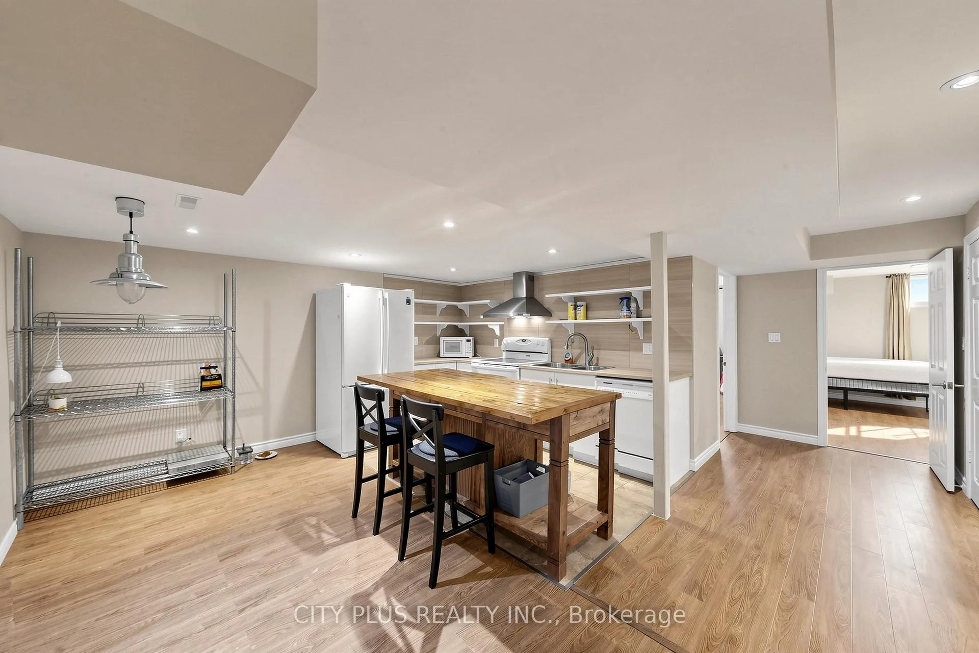 Photo 26 of 110 Glenmanor Way, Vaughan, Crestwood-Springfarm-Yorkhill — HOMEH