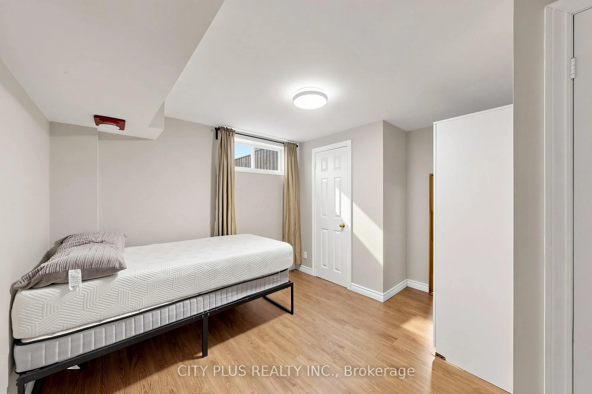 Photo 28 of 110 Glenmanor Way, Vaughan, Crestwood-Springfarm-Yorkhill — HOMEH