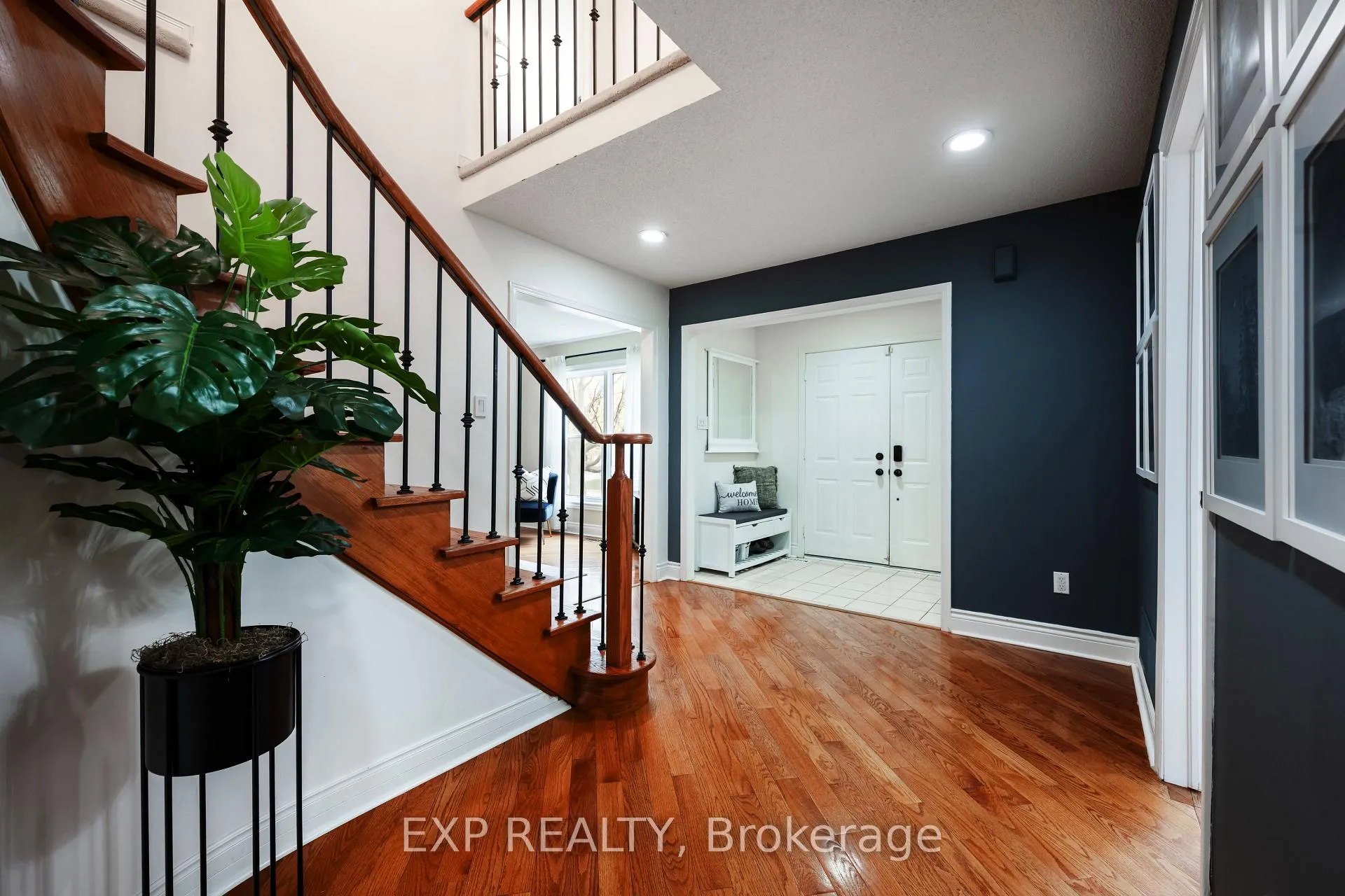Photo 5 of 218 Kensington Place, Orangeville — HOMEH