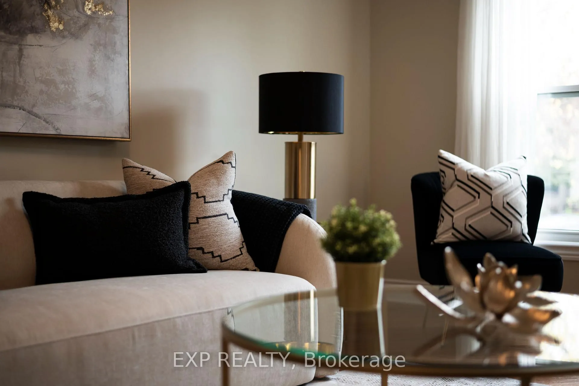 Photo 7 of 218 Kensington Place, Orangeville — HOMEH