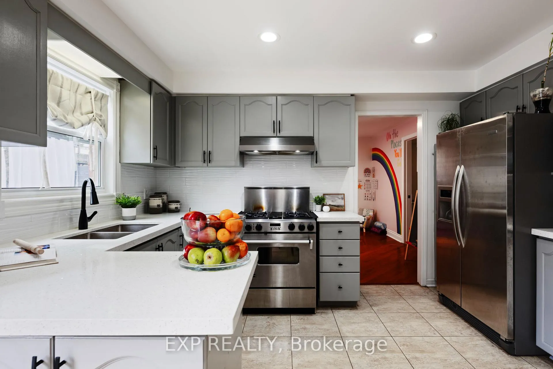Photo 14 of 218 Kensington Place, Orangeville — HOMEH