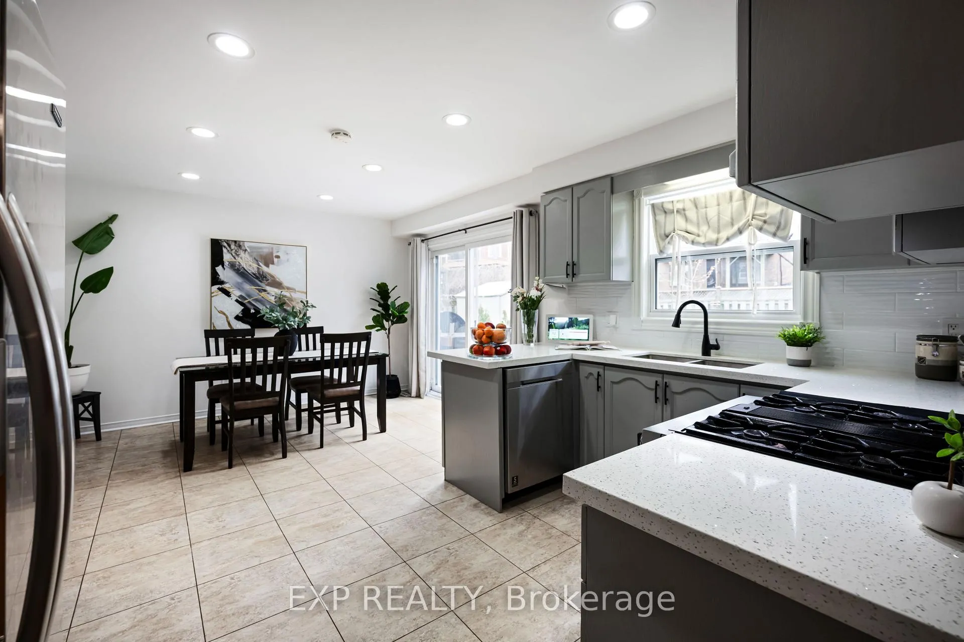 Photo 17 of 218 Kensington Place, Orangeville — HOMEH