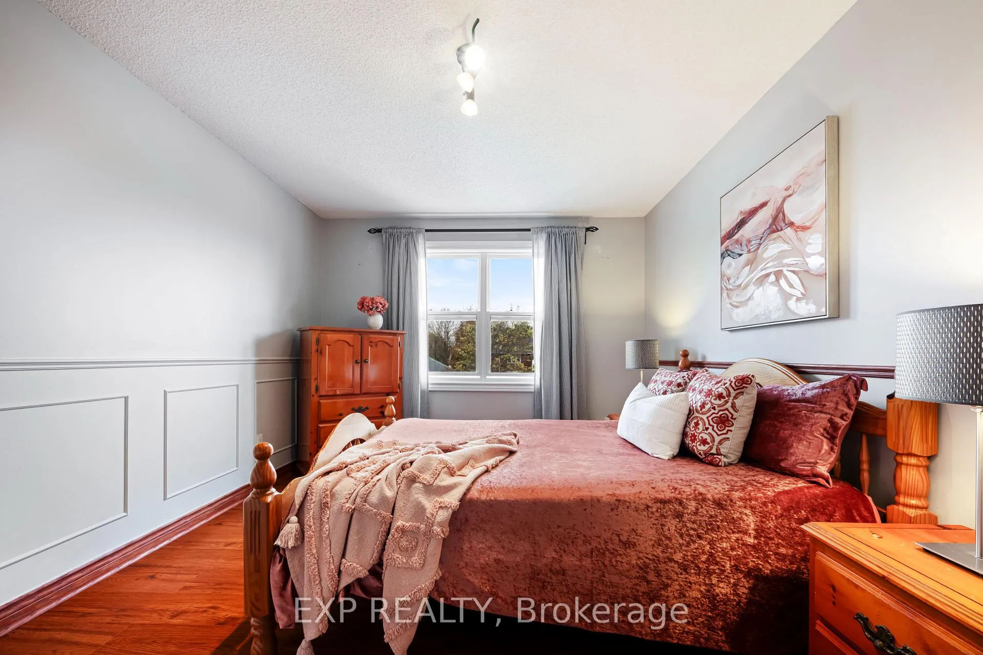 Photo 31 of 218 Kensington Place, Orangeville — HOMEH