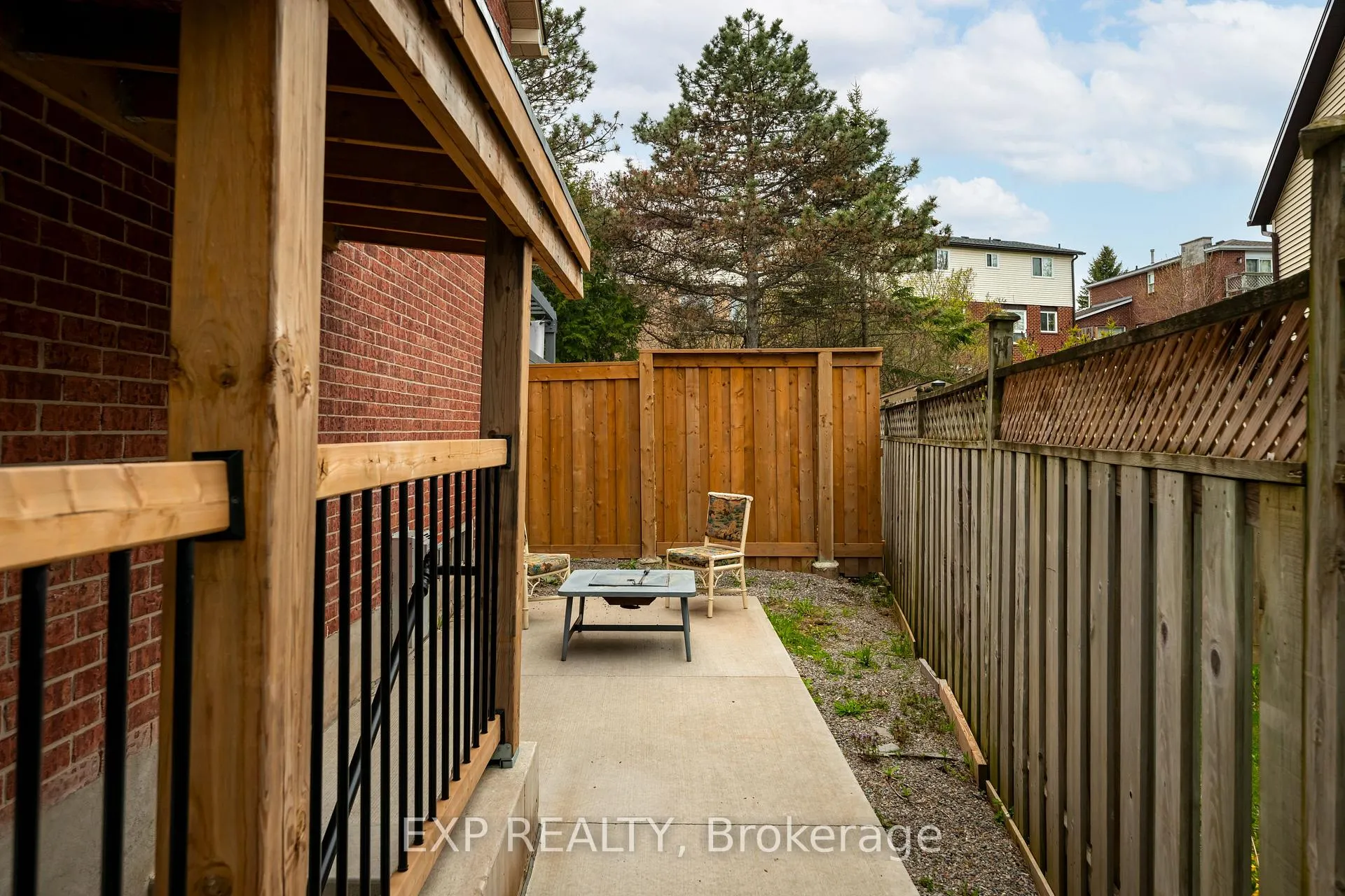 Photo 34 of 218 Kensington Place, Orangeville — HOMEH