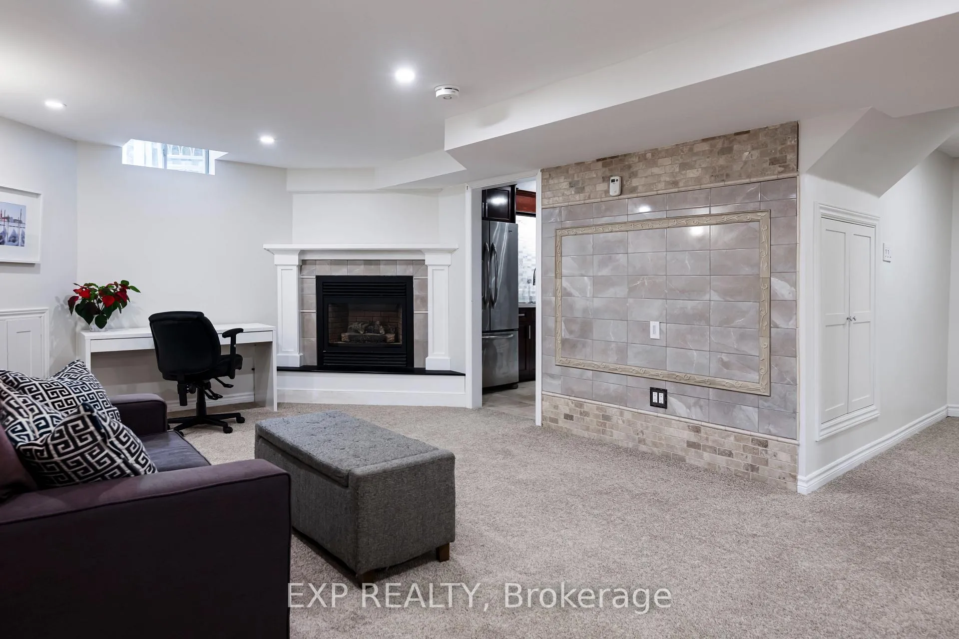Photo 38 of 218 Kensington Place, Orangeville — HOMEH