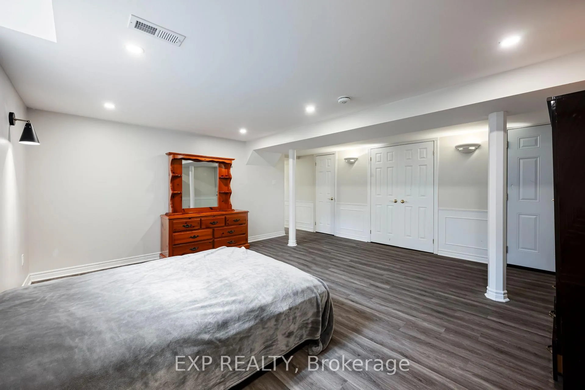 Photo 42 of 218 Kensington Place, Orangeville — HOMEH