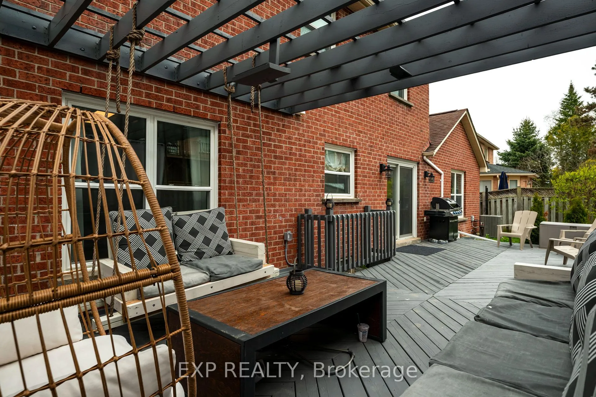 Photo 47 of 218 Kensington Place, Orangeville — HOMEH