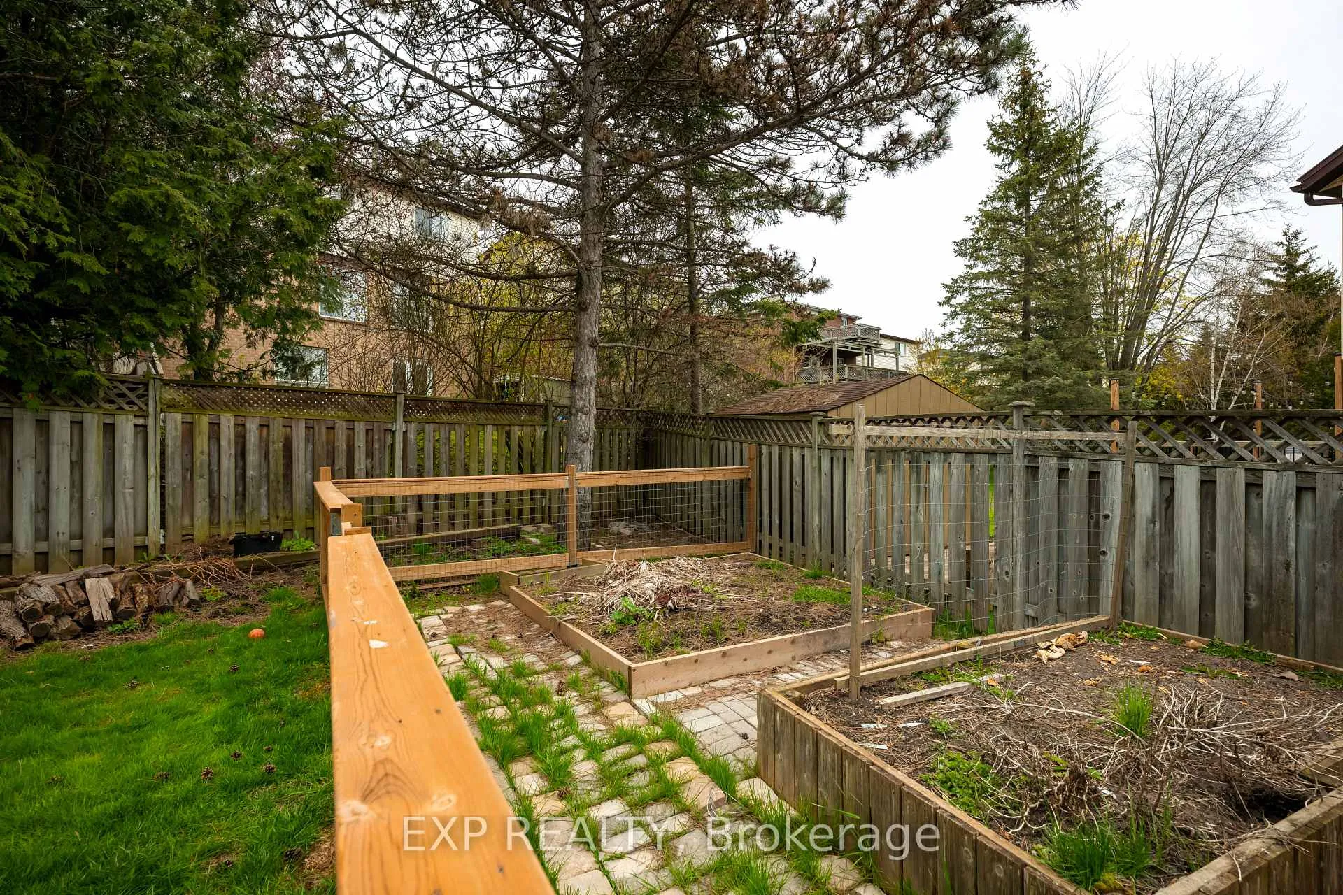 Photo 48 of 218 Kensington Place, Orangeville — HOMEH