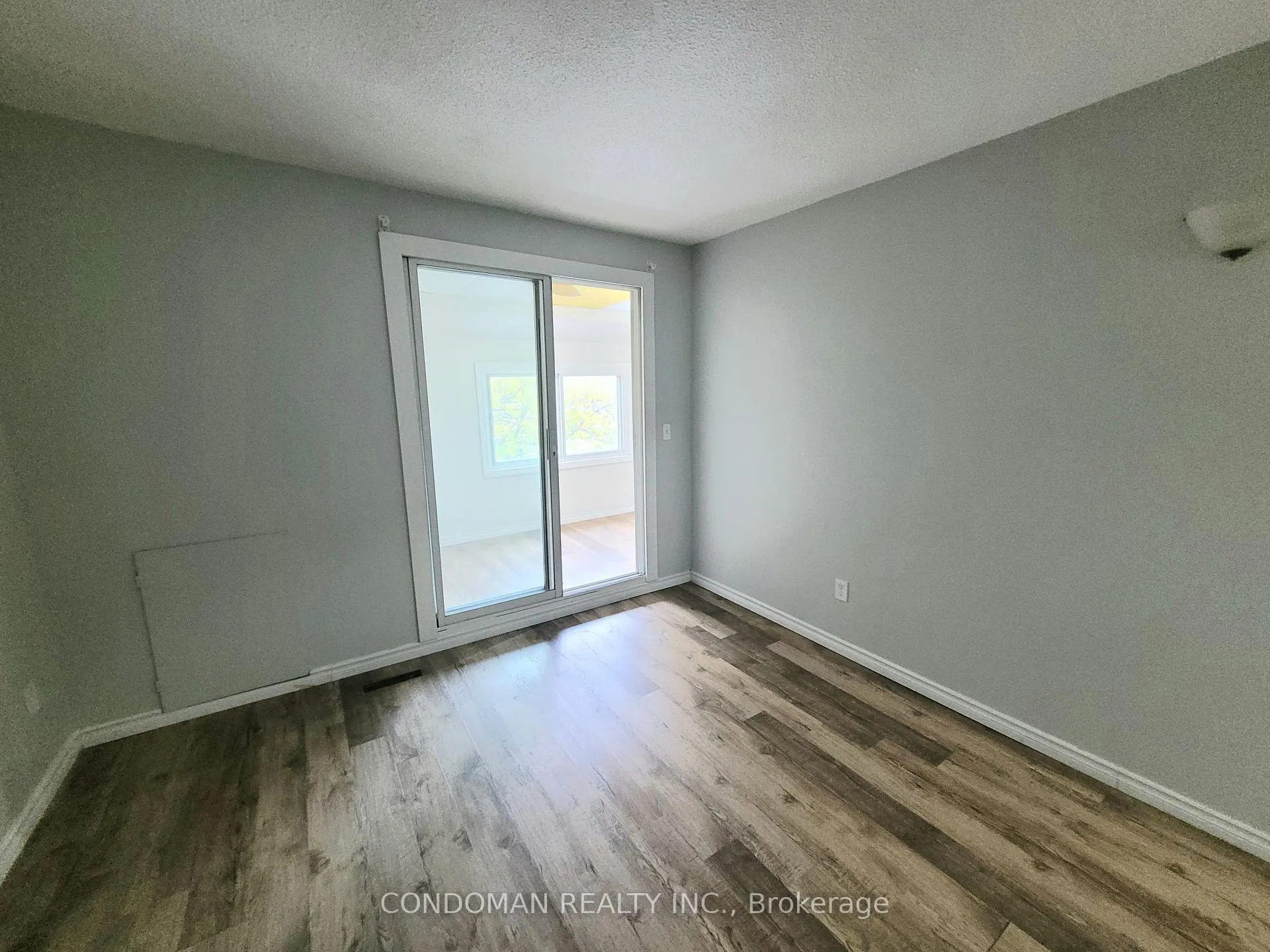 Photo 8 of Unit 18, 477 Dean Avenue, Oshawa, Central — HOMEH