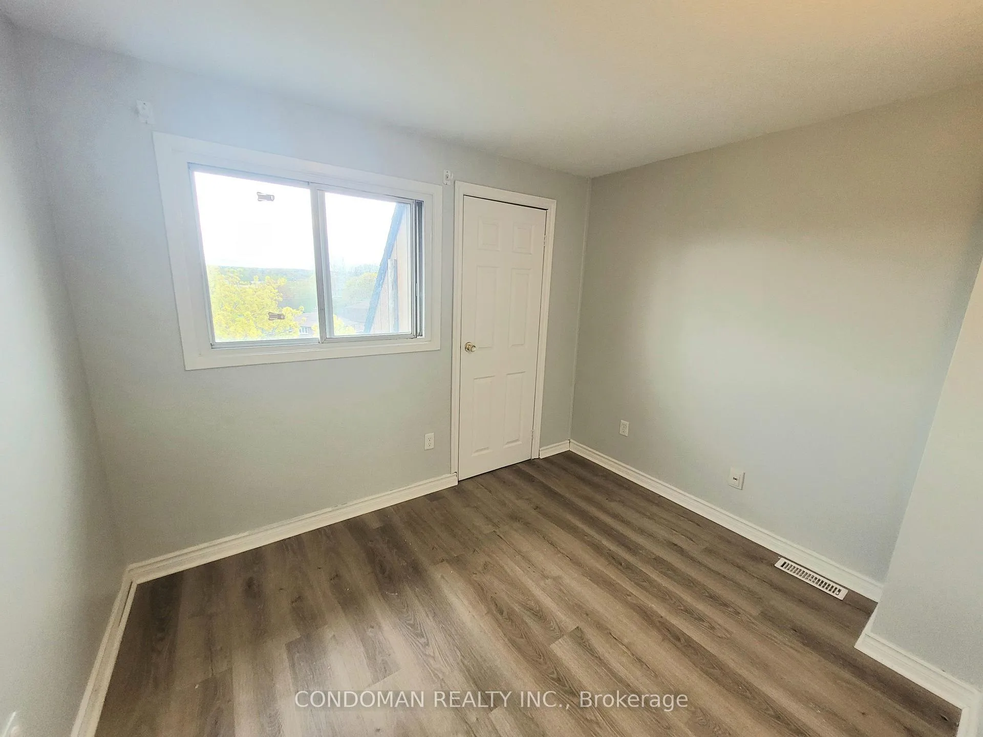 Photo 15 of Unit 18, 477 Dean Avenue, Oshawa, Central — HOMEH