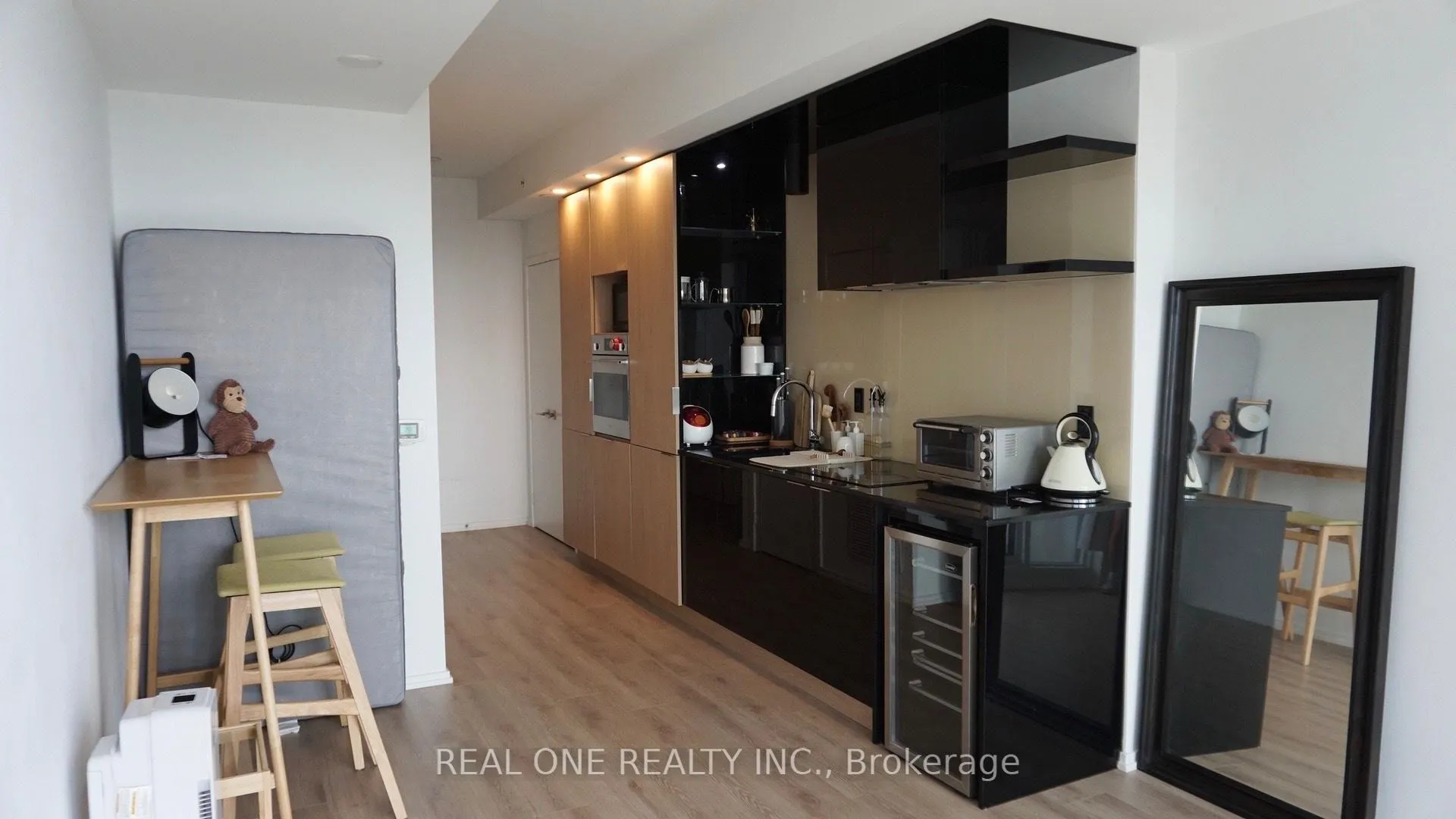 Photo 9 of Unit 4905, 70 Temperance Street, Toronto, Bay Street Corridor — HOMEH